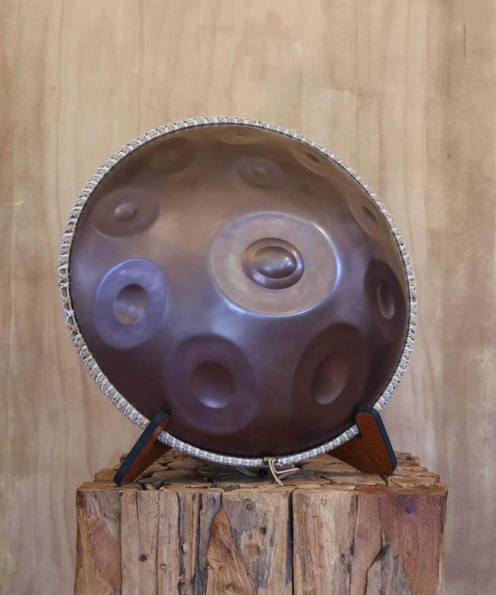 Alternative view of Amaya Instruments - D Aegean 18 - Handpan